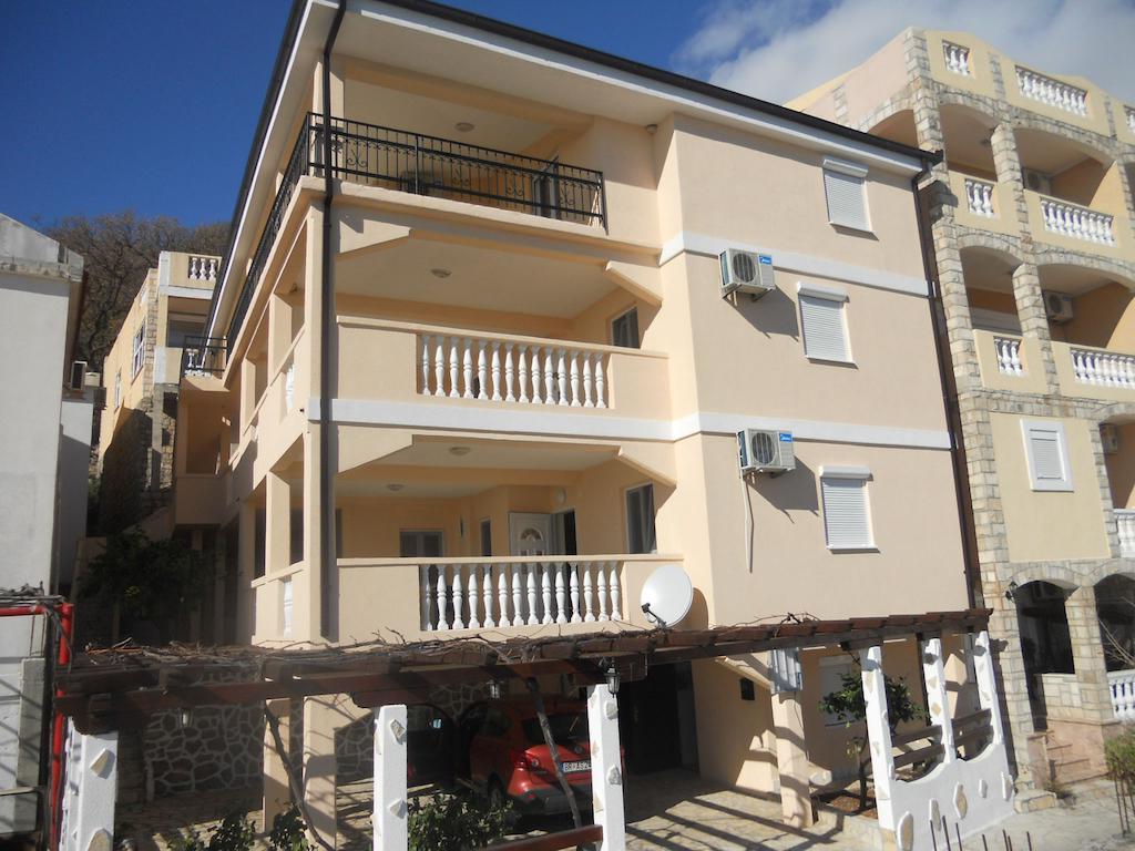Apartments Papillon Подгорица Екстериор снимка