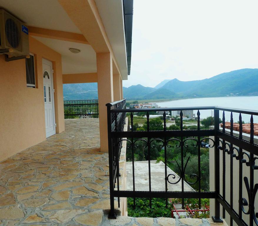 Apartments Papillon Подгорица Стая снимка