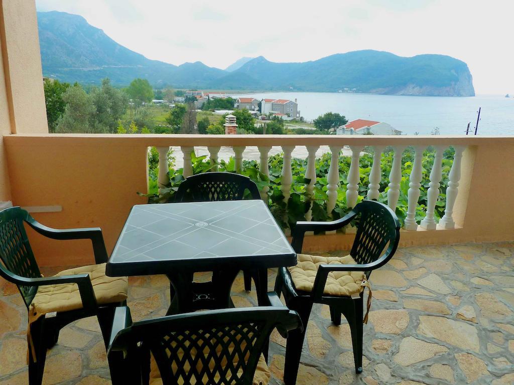 Apartments Papillon Подгорица Стая снимка